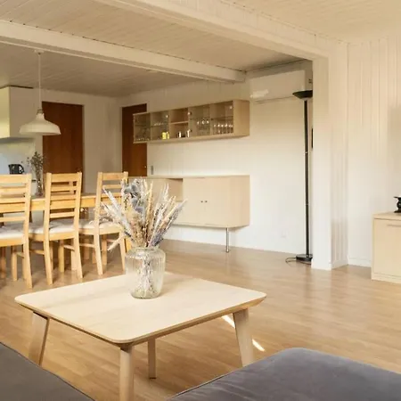 Sommerhus Taet Ved Vibaek Strand Og Ebeltoft. 別荘 エーベルトフト